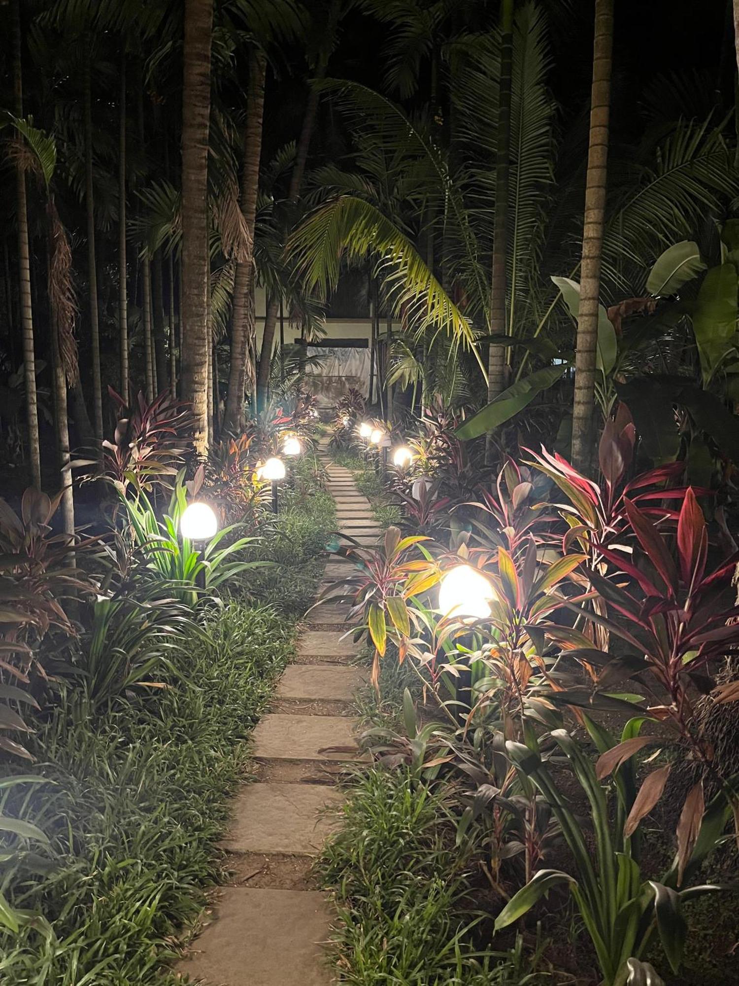 Seaswan Resort Alibag Exterior photo
